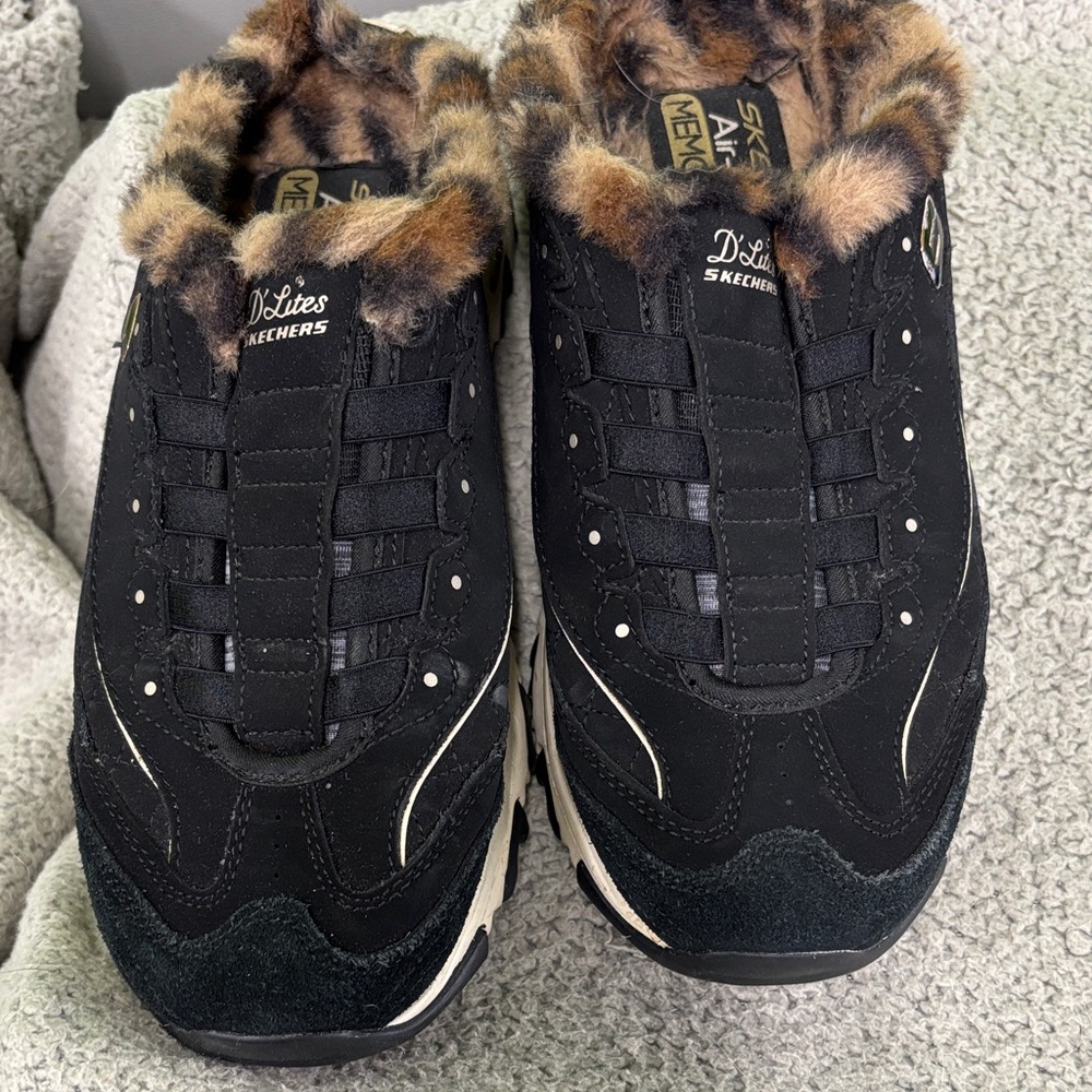 Skechers D'Lites Black and Tan Women's Sneakers Sz 7